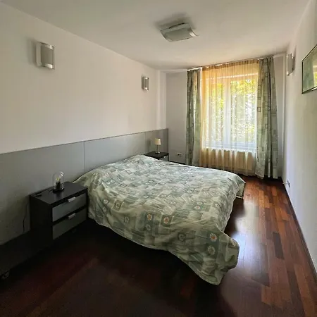 Comfy 2-room Downtown